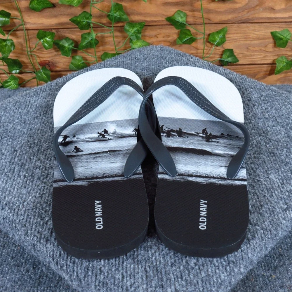 Old Navy Graphic Men‎ Flip Flops Size 12-13 Beach Pool Sandals Black White Surf
